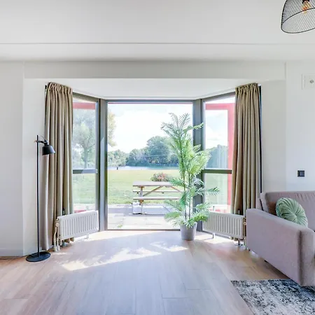 Semesterbostad 6 - Persoons Lakeside 17 Sauna *