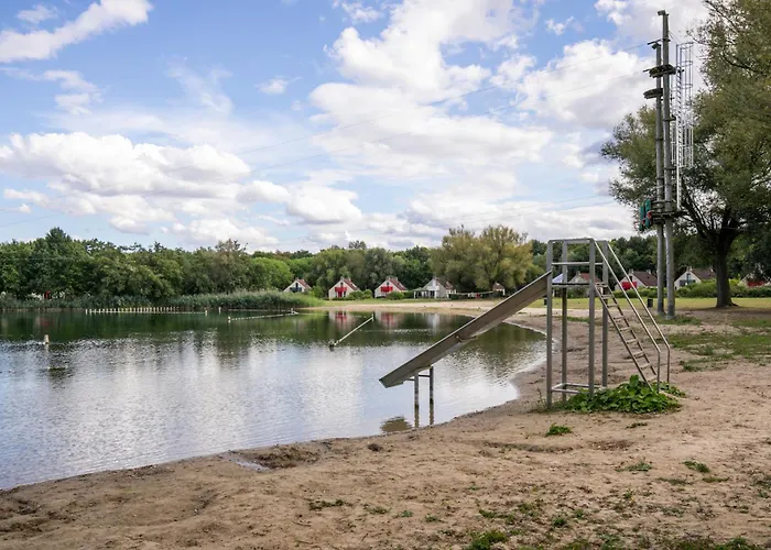 6 - Persoons Lakeside 17 Sauna Holiday home